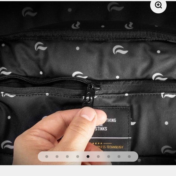 Skunk -Odor Protection-Skunk car / travel locking bag 
SKUNK Sk9   nwt - Picture 4 of 11